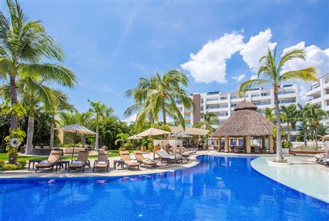 best hotels in nuevo vallarta.